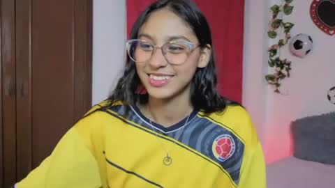 Snapshot of paulacutexs chatting on June 18, 2026, 6:35 am Paula online show from June 18, 2026, 6:35 am