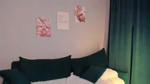 Aurora online show from October 29, 2025, 9:44 am