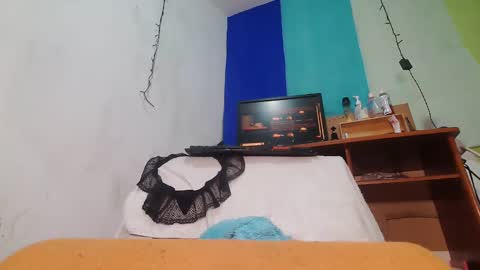 Snapshot of paulavaltina21 chatting on December 19, 2024, 3:18 am PAULA VALENTINA online show from December 19, 2024, 3:18 am