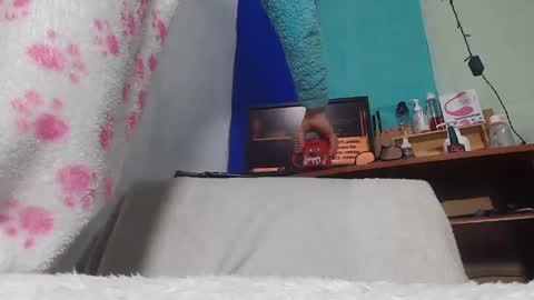 Snapshot of paulavaltina21 chatting on January 3, 2025, 4:00 am PAULA VALENTINA online show from January 3, 2025, 4:00 am
