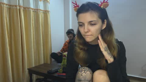 Isla  Chase online show from December 6, 2024, 3:33 pm