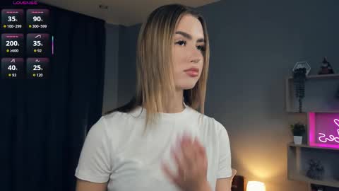 Eva online show from October 4, 2025, 7:12 pm