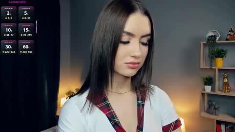 Eva online show from October 16, 2025, 7:15 pm