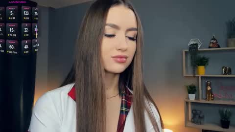 Eva online show from October 23, 2025, 7:12 pm