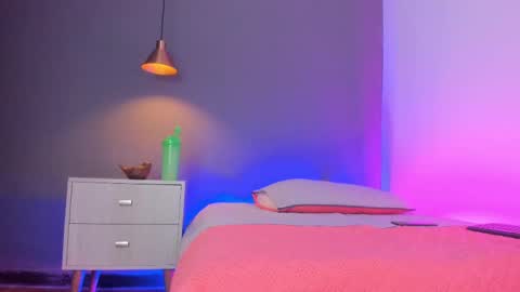 Snapshot of paulin01_ chatting on February 10, 2025, 9:15 pm Paulina online show from February 10, 2025, 9:15 pm