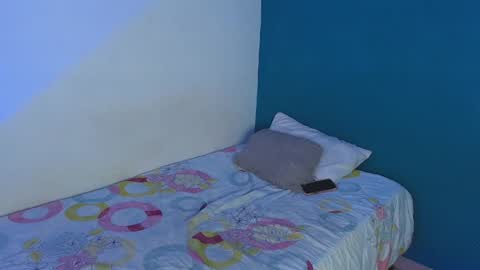 Snapshot of paulin01_ chatting on April 15, 2026, 4:36 pm Paulina online show from April 15, 2026, 4:36 pm