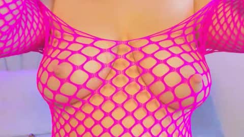 Snapshot of paulina__rose chatting on March 5, 2026, 7:54 pm paulina online show from March 5, 2026, 7:54 pm