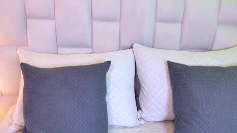 Paulina  online show from December 20, 2025, 7:43 pm