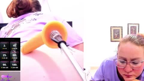 Paulina Davis  online show from March 5, 2025, 8:21 am