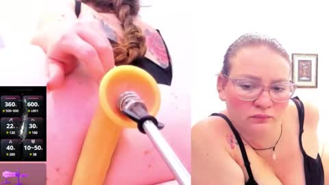 Paulina Davis  online show from March 8, 2025, 2:12 am