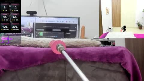 Snapshot of paulina_davis_ chatting on June 7, 2026, 1:10 am Paulina Davis online show from June 7, 2026, 1:10 am