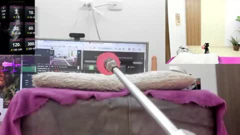 Snapshot of paulina_davis_ chatting on July 5, 2026, 10:06 pm Paulina Davis online show from July 5, 2026, 10:06 pm