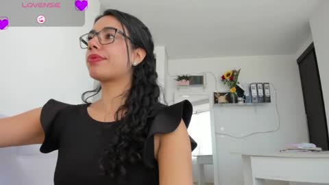 Snapshot of paulina_dossantos chatting on March 20, 2026, 9:19 pm paulina online show from March 20, 2026, 9:19 pm