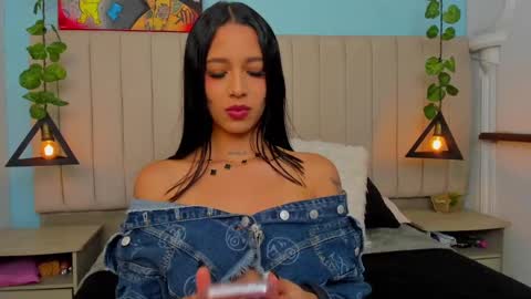 PAULINA  online show from October 9, 2025, 9:02 pm