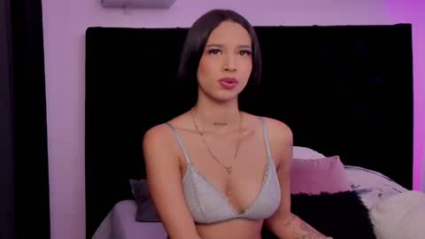 PAULINA  online show from April 24, 2026, 8:55 pm