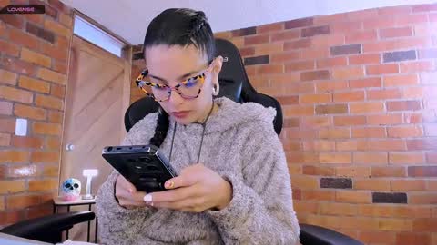 Snapshot of paulinabarnett_ chatting on January 11, 2025, 2:15 pm Paulina online show from January 11, 2025, 2:15 pm