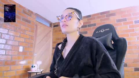 Snapshot of paulinabarnett_ chatting on January 12, 2025, 3:46 pm Paulina online show from January 12, 2025, 3:46 pm