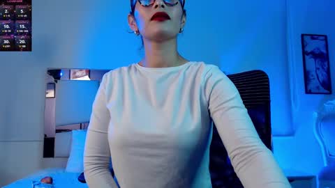 Snapshot of paulinabarnett_ chatting on February 24, 2025, 12:16 pm Paulina online show from February 24, 2025, 12:16 pm