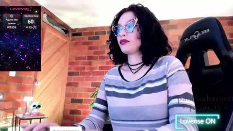 Snapshot of paulinabarnett_ chatting on September 20, 2025, 4:02 am Paulina online show from September 20, 2025, 4:02 am