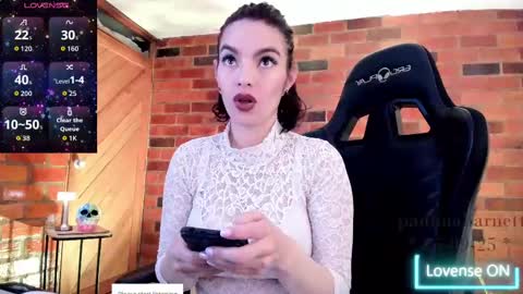 Snapshot of paulinabarnett_ chatting on September 25, 2025, 7:23 am Paulina online show from September 25, 2025, 7:23 am