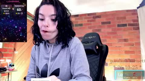 Snapshot of paulinabarnett_ chatting on October 27, 2025, 2:32 pm Paulina online show from October 27, 2025, 2:32 pm