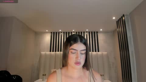 Paulina Santos  online show from February 25, 2026, 7:23 pm