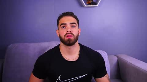 Paul Phoenix online show from December 21, 2025, 8:27 pm