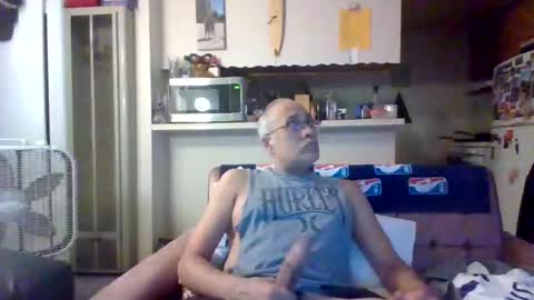 pawgkiller online show from October 18, 2025, 4:37 am