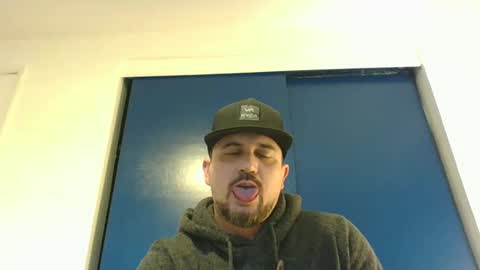 Snapshot of pawgpusslover chatting on January 7, 2025, 12:03 am pawgpusslover online show from January 7, 2025, 12:03 am