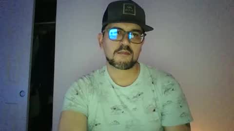 pawgpusslover online show from November 18, 2025, 4:39 am