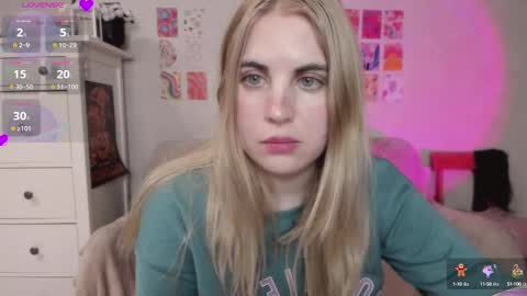 Allisses online show from February 14, 2025, 6:19 pm