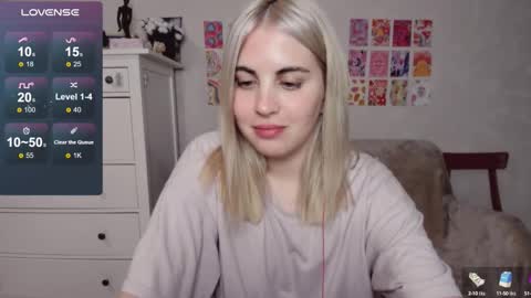 Allisses online show from October 16, 2025, 4:52 pm