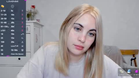 Allisses online show from November 11, 2025, 8:25 am