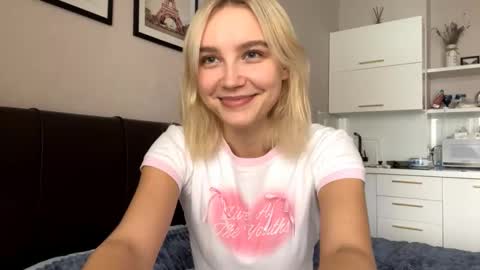 Snapshot of paztumminello chatting on October 18, 2025, 11:55 am Lola online show from October 18, 2025, 11:55 am