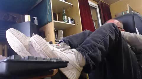 Snapshot of pc8474408 chatting on May 25, 2026, 12:05 am pc8474408 online show from May 25, 2026, 12:05 am