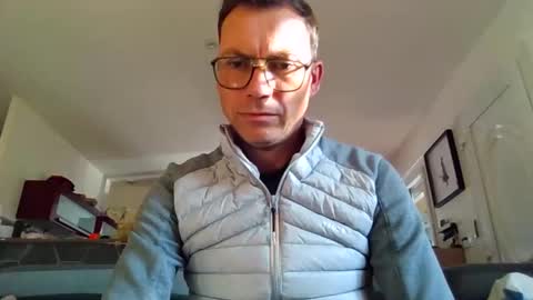 pchittt online show from November 19, 2025, 1:44 pm