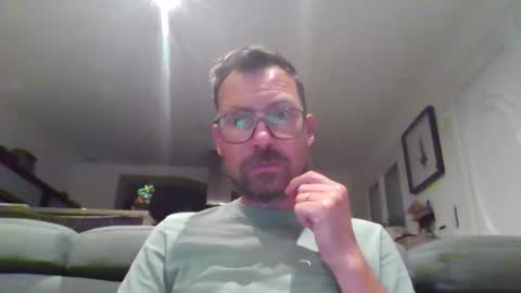 Snapshot of pchittt chatting on May 2, 2026, 9:31 pm pchittt online show from May 2, 2026, 9:31 pm