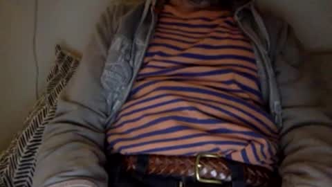 pea23 online show from January 5, 2026, 6:44 pm