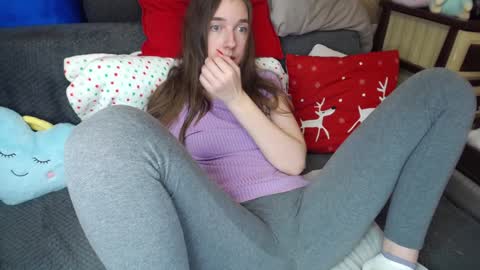 FOUNTAIN SQUIRT online show from January 13, 2025, 1:17 pm