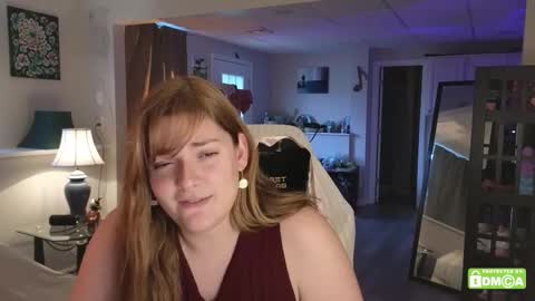 Snapshot of peaceofmae chatting on November 3, 2025, 8:43 pm online show from November 3, 2025, 8:43 pm