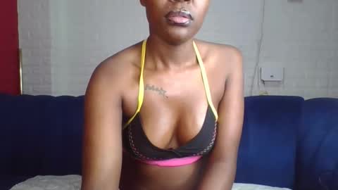 peach_melbah online show from October 25, 2025, 9:20 pm