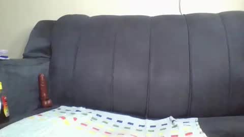 peach_melbah online show from March 8, 2026, 8:01 pm