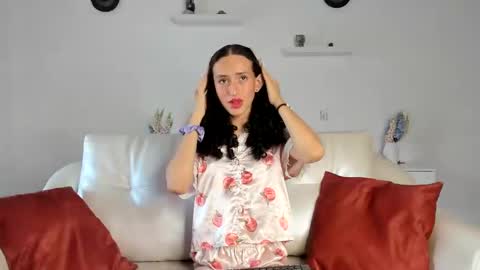 Snapshot of peach_tyron chatting on January 3, 2025, 7:29 pm peach tyron online show from January 3, 2025, 7:29 pm