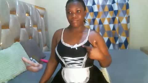 Snapshot of peachygirl255 chatting on May 10, 2026, 6:18 am Peachy online show from May 10, 2026, 6:18 am
