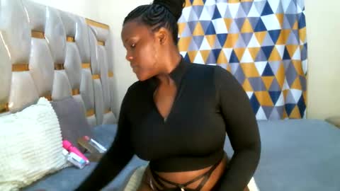 Snapshot of peachygirl255 chatting on May 20, 2026, 9:26 am Peachy online show from May 20, 2026, 9:26 am