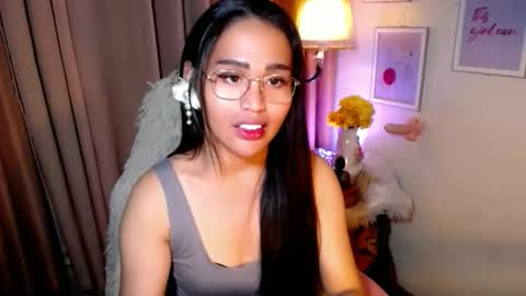Snapshot of peakaboo_xx chatting on April 27, 2026, 6:22 am Angel Creamdensada online show from April 27, 2026, 6:22 am