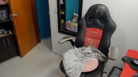 Tangerine Penaut online show from December 18, 2025, 1:00 am