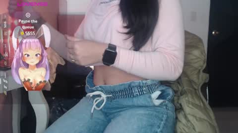 Pearl online show from December 3, 2024, 7:33 pm