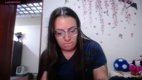 Pearl online show from April 15, 2026, 10:54 pm