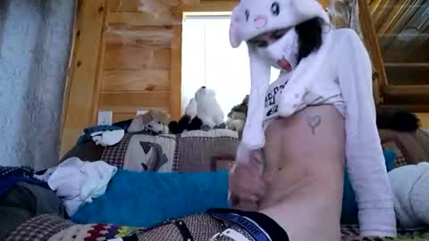 Pearl online show from December 6, 2024, 1:00 pm